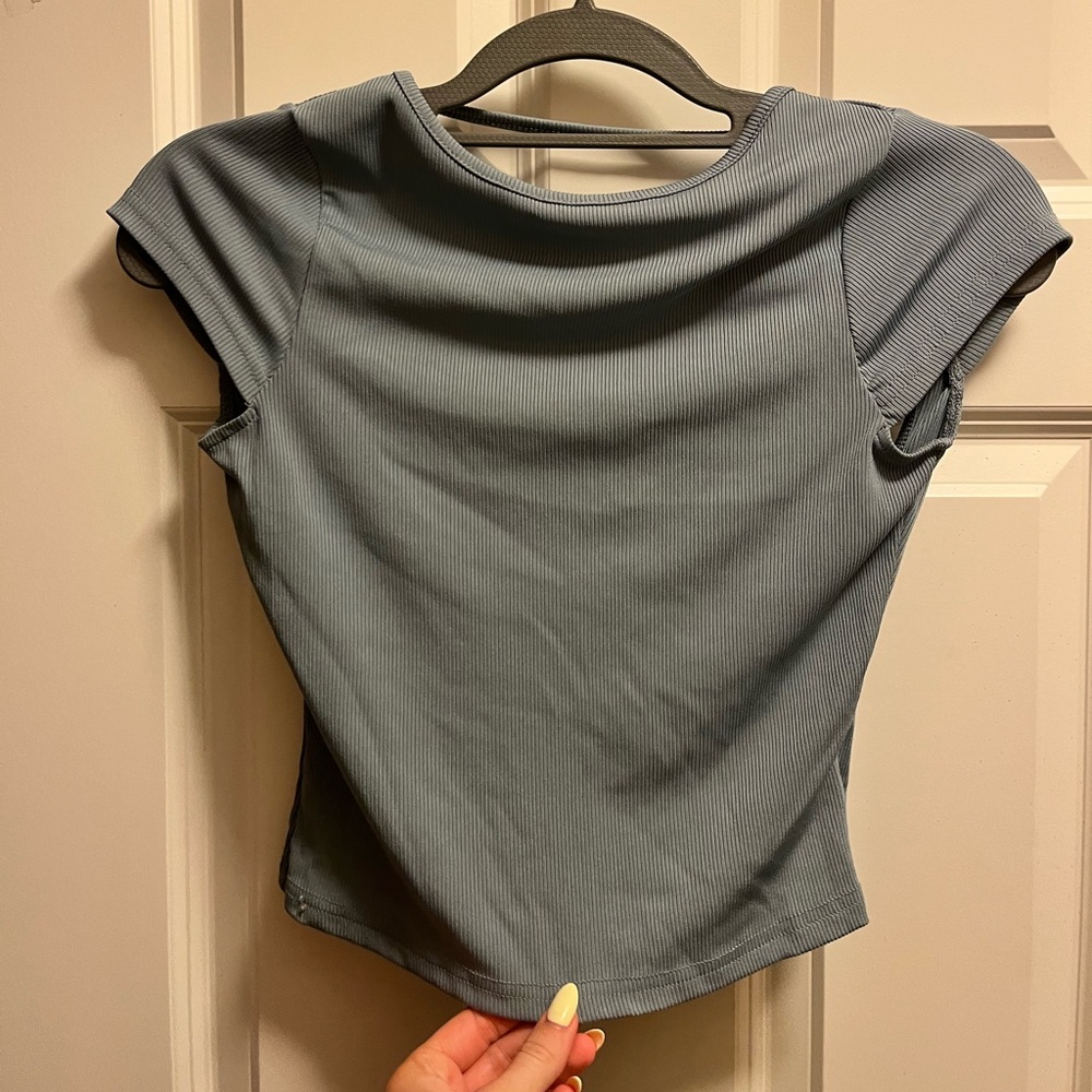 Princess Polly blue open back T-shirt